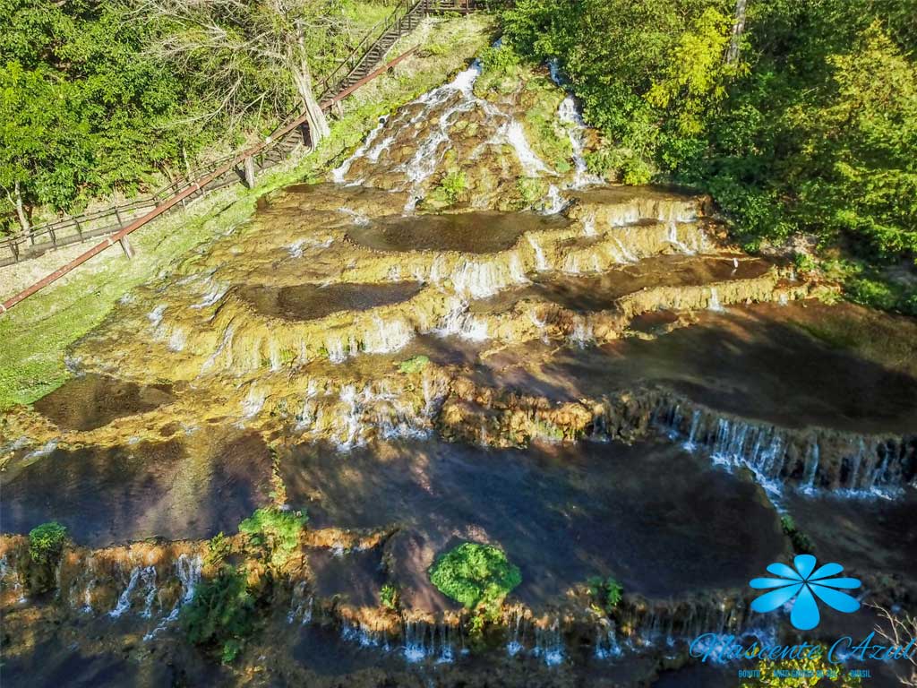 Natureza - Cachoeira de Tufas - Nascente Azul